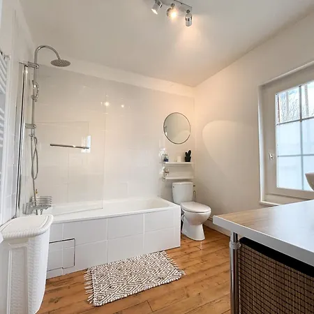 Charmante Maison Au Calme Avec Jardin, Wifi, Ideale Pour Les Familles * Sainte-Gauburge-Sainte-Colombe